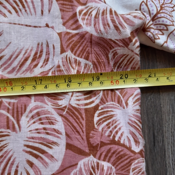 Tahari 100 % Linen Long Sleeve Button Down Floral Print Blouse Size S - Picture 7 of 14